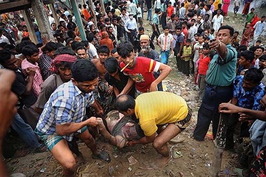 50 osób zginęło podczas buntu w Bangladeszu