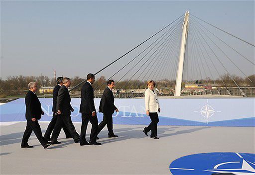 Przejście przez Most Europy początkiem szczytu NATO