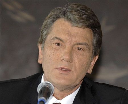 Juszczenko ostrzega rząd Janukowycza
