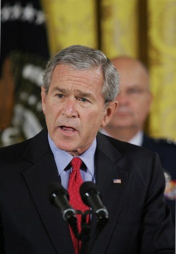 Bush pertraktował z Demokratami o funduszach na wojnę w Iraku