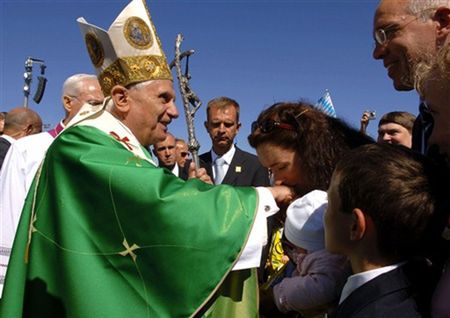 Świat islamski domaga się przeprosin od papieża