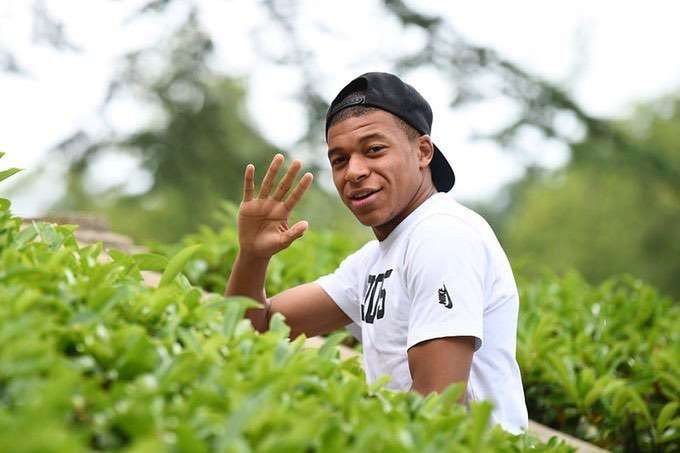 Kylian Mbappé – piłkarz reprezentacji Francji
