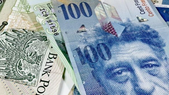 Kwiecień nie był najlepszy dla szwajcarskiej waluty.