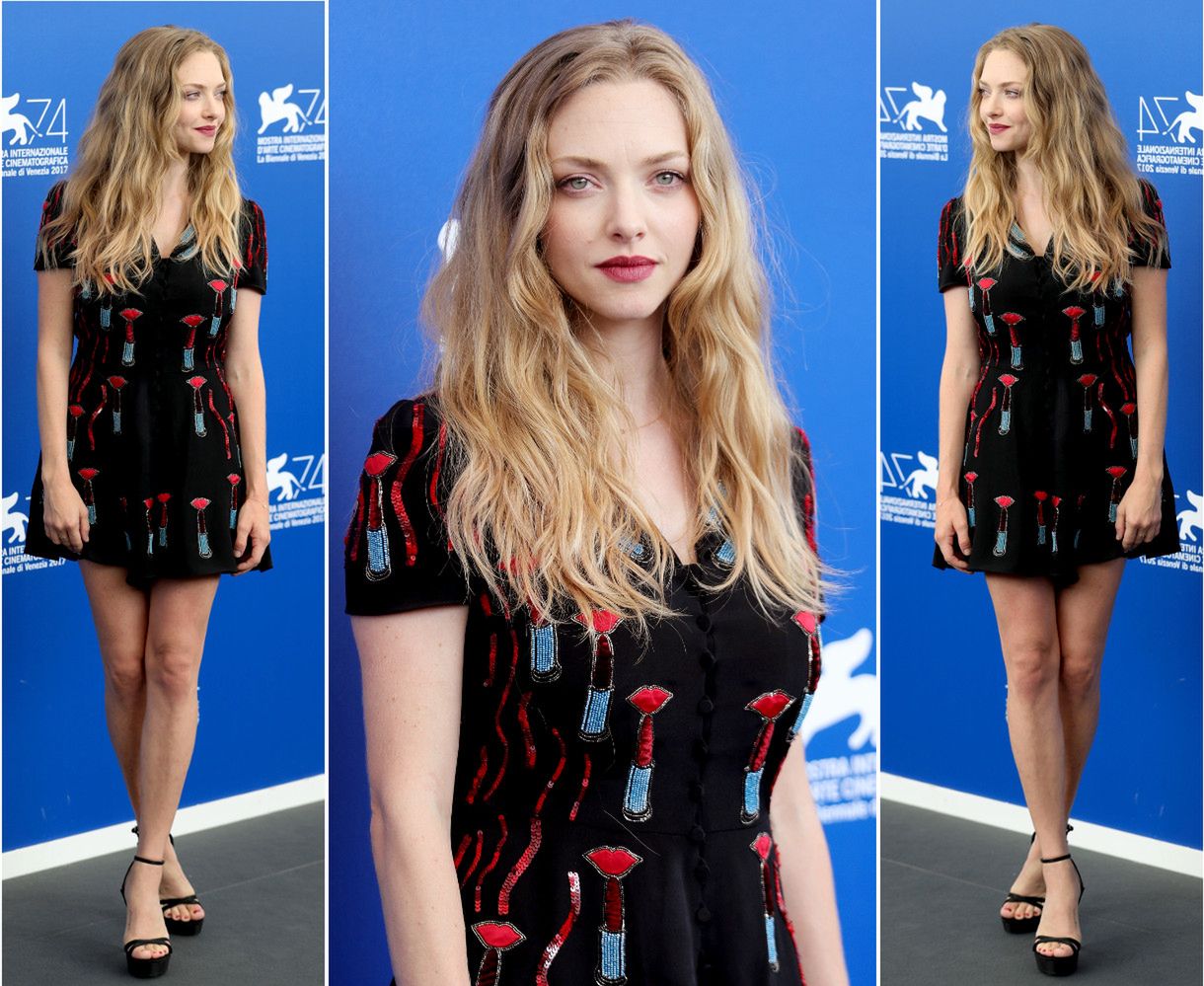 LOOK OF THE DAY: Amanda Seyfried w sukience Valentino