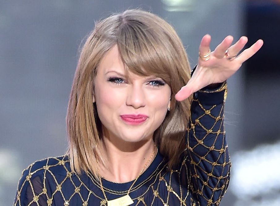 Taylor Swift zaśpiewała przebój roku na pokazie Victoria's Secret
