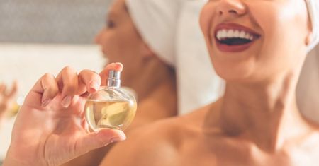 Naturalne perfumy – najlepsze przepisy i kompozycje zapachowe