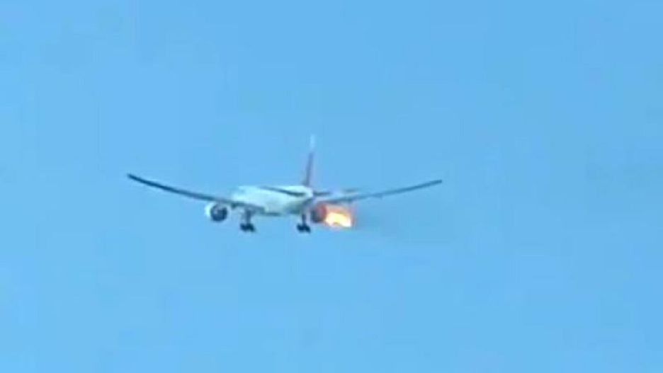 Boeing 777 zapalił się w trakcie lotu