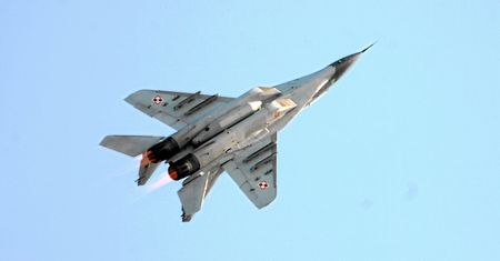 "To był szok. Mógł spaść na bloki". Wypadek samolotu Mig-29. Relacje świadków