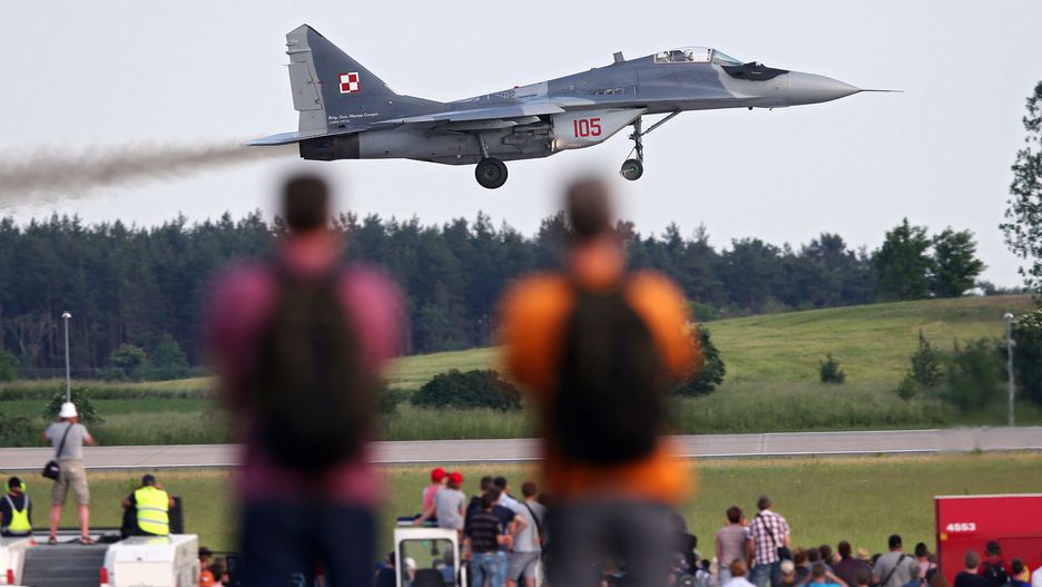 Wszyscy piloci wojskowi, którzy dotąd latali na samolotach MiG-29 utracili uprawnienia do wykonywnaia lotów na tym typie samolotu