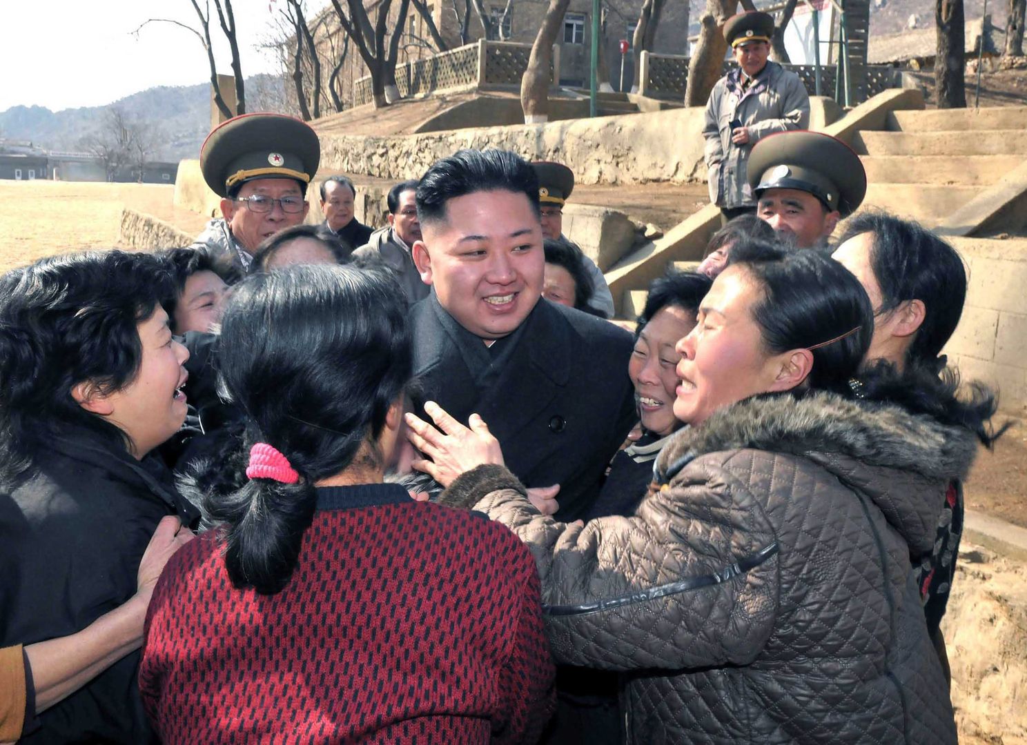 Zaskakujący prezent Kim Dzong Una. Koreanki zachwycone