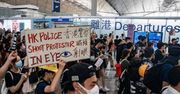 Demonstranci na lotnisku w Hongkongu. Sparaliżowali pracę portu