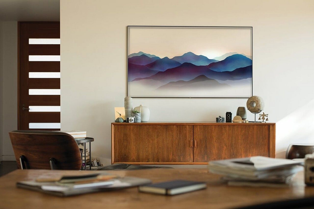 Telewizory Samsung QLED TV dzięki One Connect i One Invisible Connection pozwalają na wyeliminowanie problemów zbędnych kabli. 