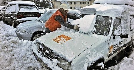 Śnieg zatrzymał 700 tirów we włoskiej Ventimiglia