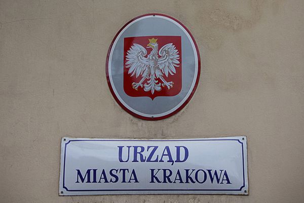 Nowe przepisy dotyczące ewidencji ludności. Możliwy chaos w krakowskim urzędzie