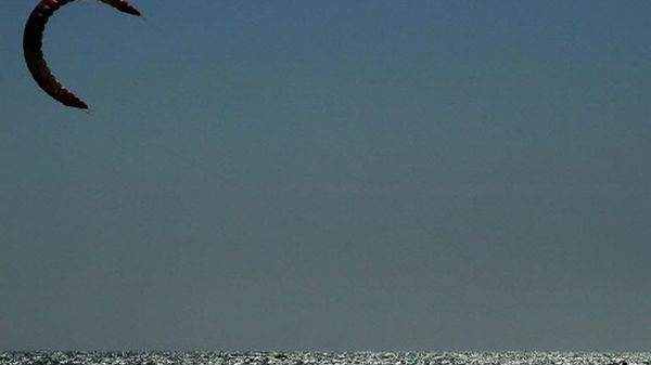 Kitesurfing