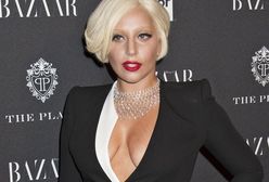 Lady Gaga: rozstępy i obwisła skóra. Takie piersi trzeba zakrywać?