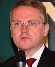 Piotr Wiesiołek pełni obowiązki zgodnie z prawem