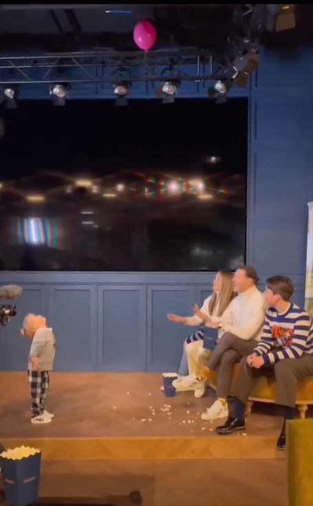 Małgorzata Rozenek z rodziną w kinie