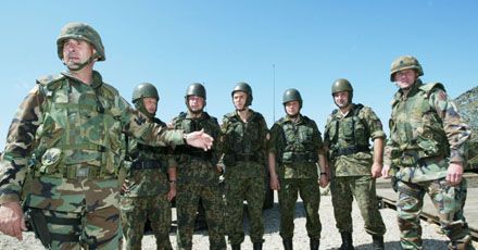 Kilka tysięcy osób do zwolnienia w armii