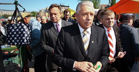 Andrzej Lepper na targowisku