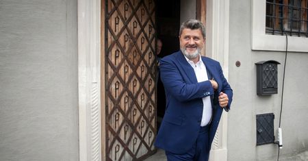 Nietypowe ogłoszenie Palikota. Chętnie odda i jeszcze dowiezie do domu