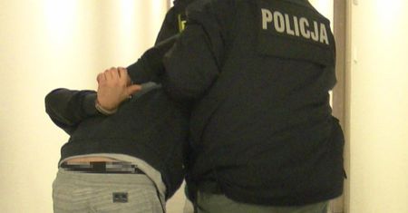 Groził nożem matce z dzieckiem. Jest w rękach policji