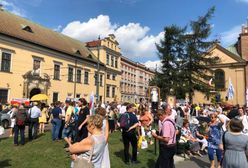 Makowski: "'Jesteśmy z Tobą, arcybiskupie!'. Pokaz siły środowisk katolickich w Krakowie" [OPINIA]