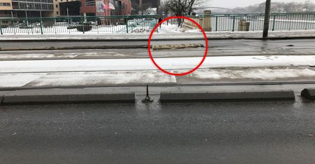 Kolizja samochodu prezydenta Andrzeja Dudy. "Kolumna próbowała ominąć korek"