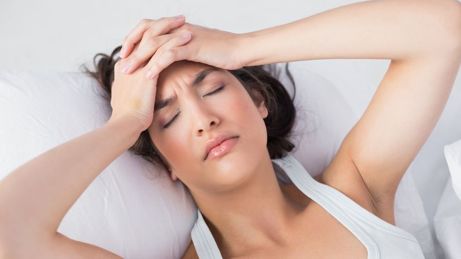 Zmiana diety bywa niezbędna w przypadku osób z migrenami. 