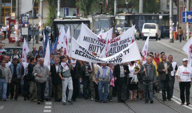 Hutnicy protestują w obronie miejsc pracy