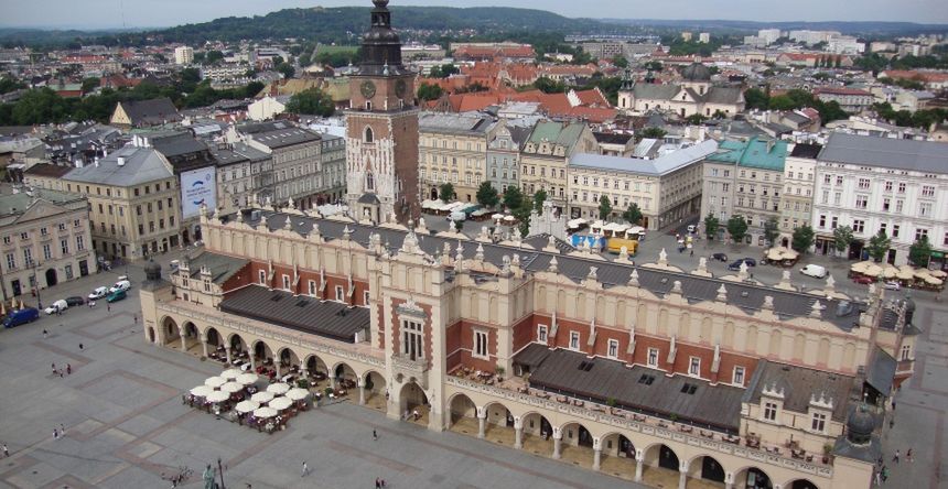 Kraków: ktoś niszczy plakaty wyborcze. Kandydat jest niewidomy