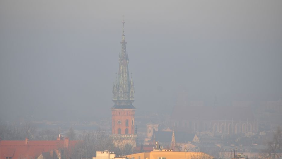 Kraków: smog w mieście, widok z Kopca Krakusa