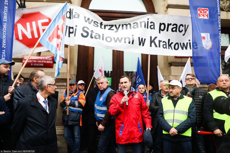 Związkowcy nie chcieli pogodzić się z decyzją o wygaszeniu pieca w krakowskiej hucie. Dzisiejszą decyzję przyjmują z nieukrywanym optymizmem