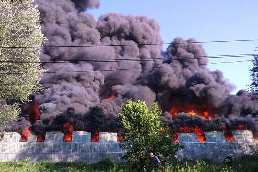 Duży pożar w Markowej koło Łańcuta. Ewakuowano kilkaset osób