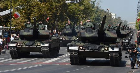Uroczystości z okazji święta Wojska Polskiego. Spore utrudnienia ruchu drogowego
