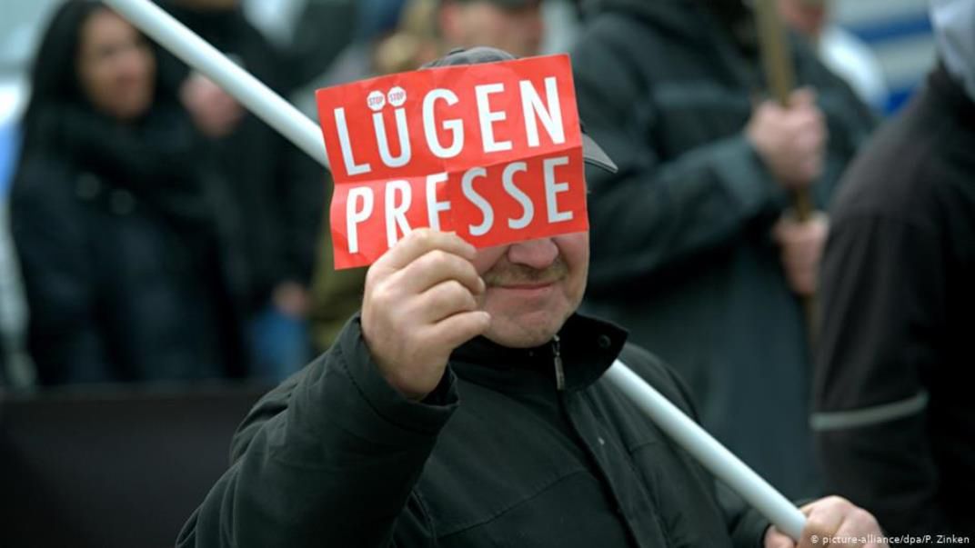 Luegen Presse, czyli zakłamana prasa. Coraz więcej Niemców nie wierzy mediom