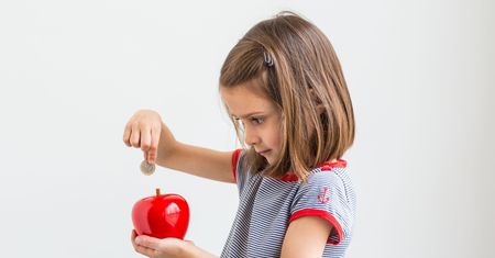 Dzień dziecka 2019. Co drugi rodzic uważa, że dzieci powinny mieć własne pieniądze