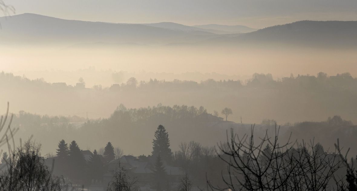 Smog w Krakowie. Widok z Mogilan na stronę poludniową 
