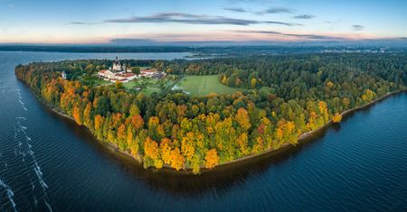 Odkryj Kowno. Nowy modny kierunek na tani weekend