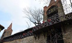 Tragedia w Paczkowie. "Spadła plecami na kamienne schody". Jest śledztwo