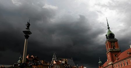 Uwaga! IMGW ostrzega przed silnymi burzami z gradem
