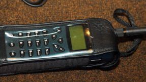 Telefon komórkowy "Benefon TBF - 40"