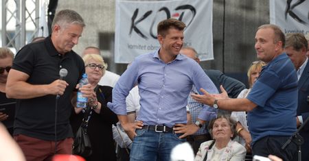 Opozycja ma gigantyczny problem. PiS może zacierać ręce