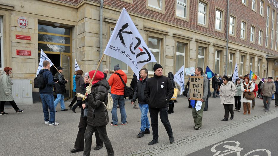 Działaczka KOD musi zapłacić ponad 2 tys. złotych