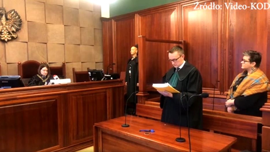 Elżbieta Podleśna przyjechała na odczytanie wyroku sądu w Wąbrzeźnie