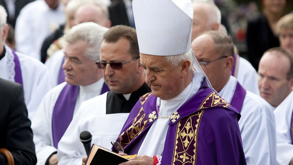 Biskup Jan Szkodoń zaprzecza oskarżeniom, ale zajmuje się nią Kongregacja Nauki Wiary