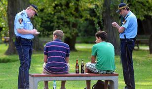 Picie alkoholu w plenerze. Kolejne obostrzenia
