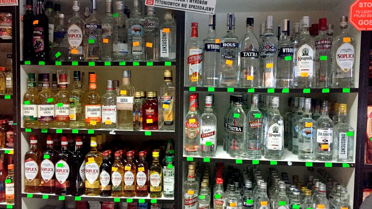 Ponad połowa alkoholu, który pijemy w Polsce, to piwo. Co trzeci trunek to wódka, zaś tylko 8 proc. to wino