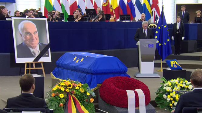 Helmuta Kohla "Obywatela Europy" żegnali politycy z całego świata
