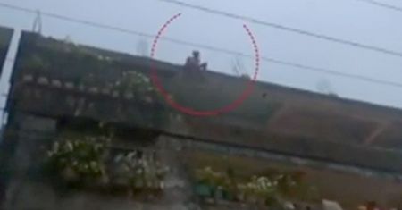 12-latka uciekała przed gwałcicielem. Skoczyła z 4 piętra